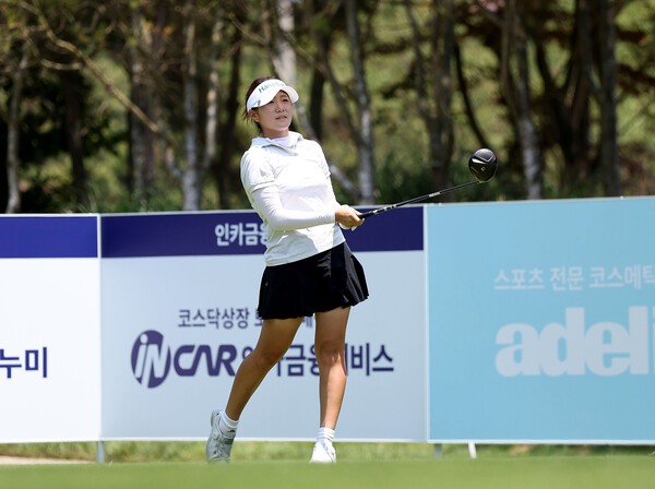 KLPGA 투어 선수들이 ‘인카금융 더헤븐 마스터즈’ 공식 연습일에 더헤븐CC에서 코스를 점검하고 있다. /사진=더헤븐리조트